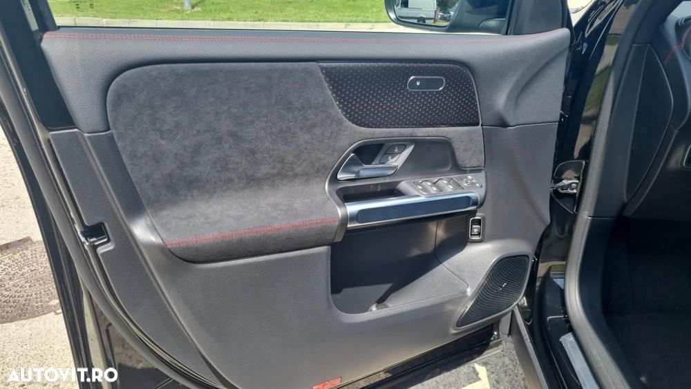 Mercedes-Benz EQB 300 4MATIC - 10