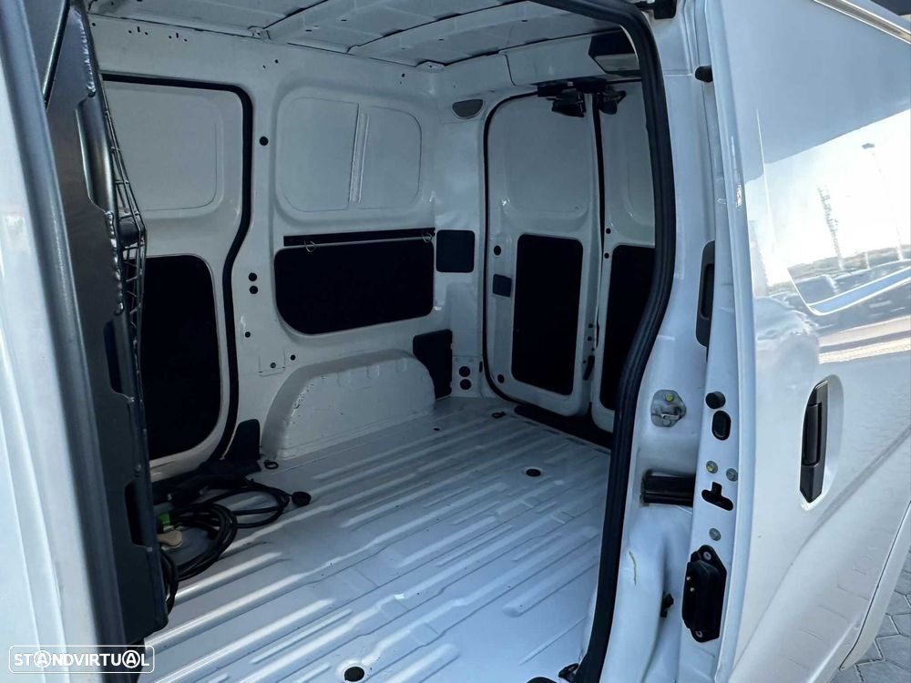 Nissan e-NV200 Combi Outro - 16