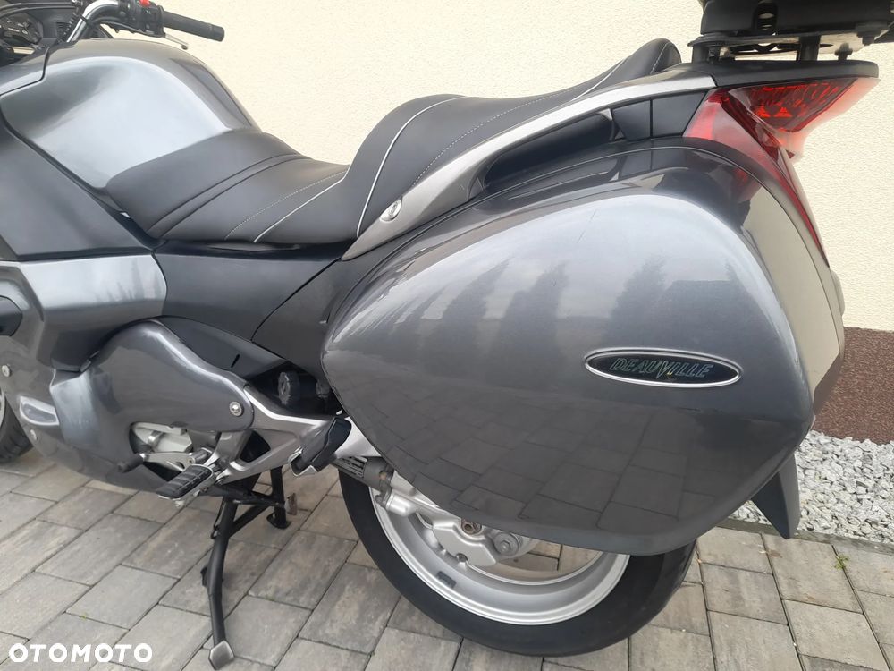 Honda Deauville - 32