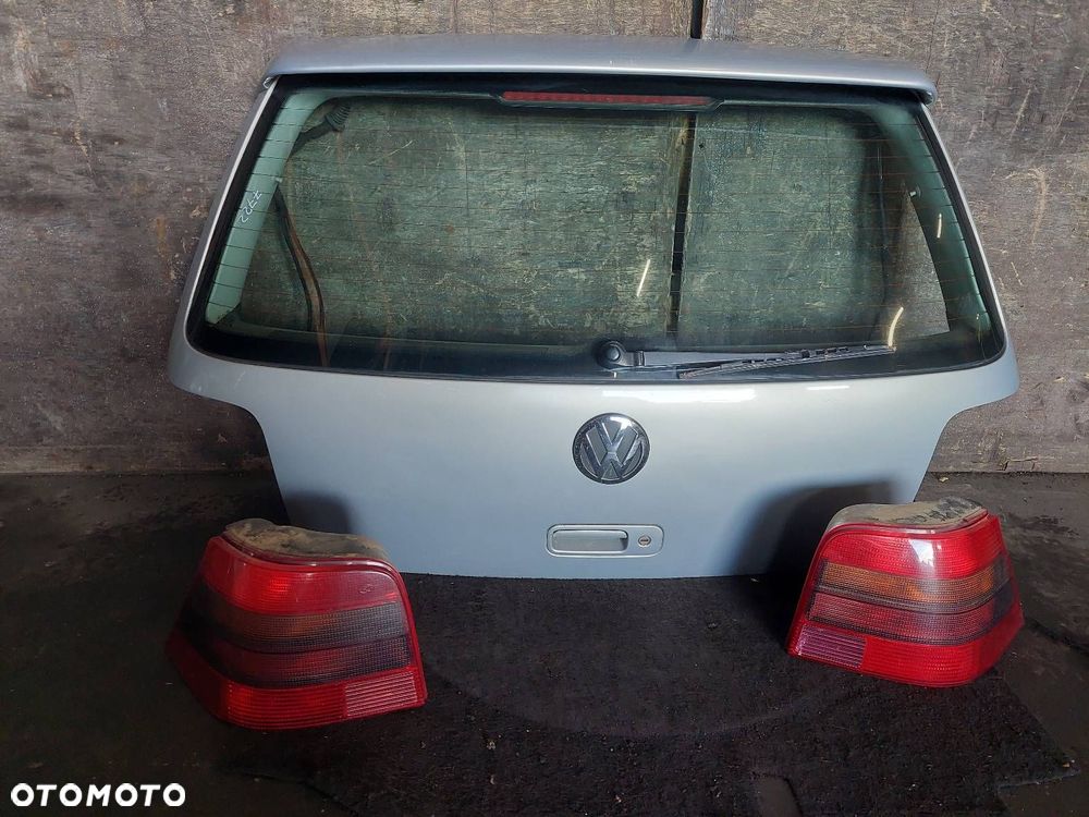 KLAPA BAGAŻNIKA + LAMPY VOLKSWAGEN GOLF IV HB 5D LB7Z ID: 235994 - 1