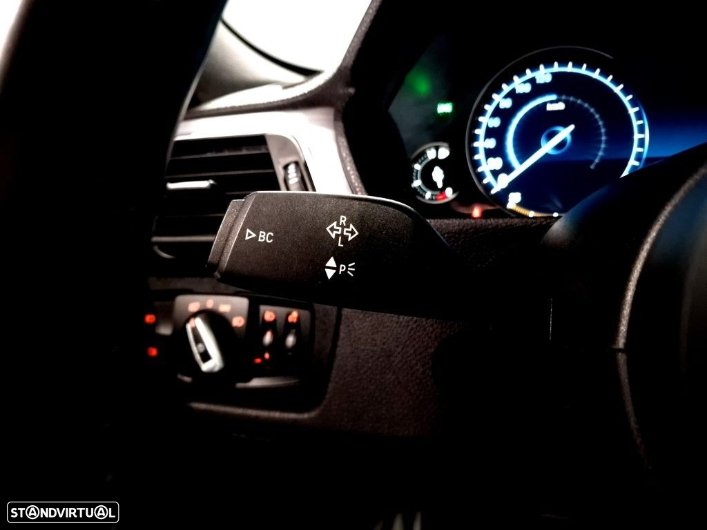 BMW 318 i Touring Pack M Auto - 36