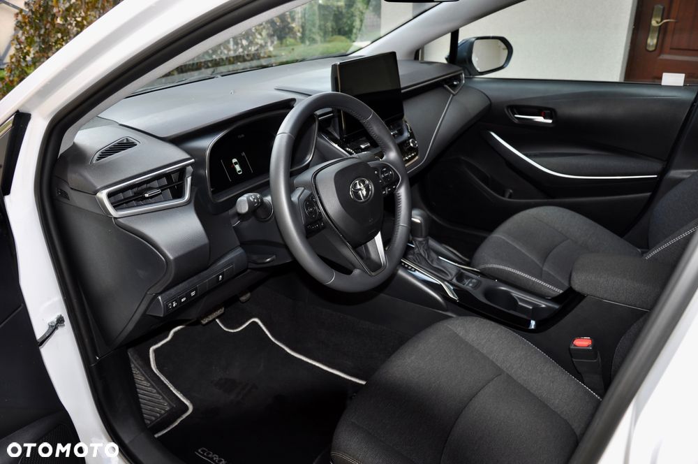 Toyota Corolla - 12