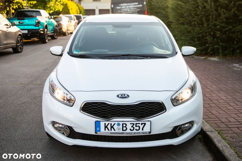 Kia Ceed 1.4 CVVT Vision - 2