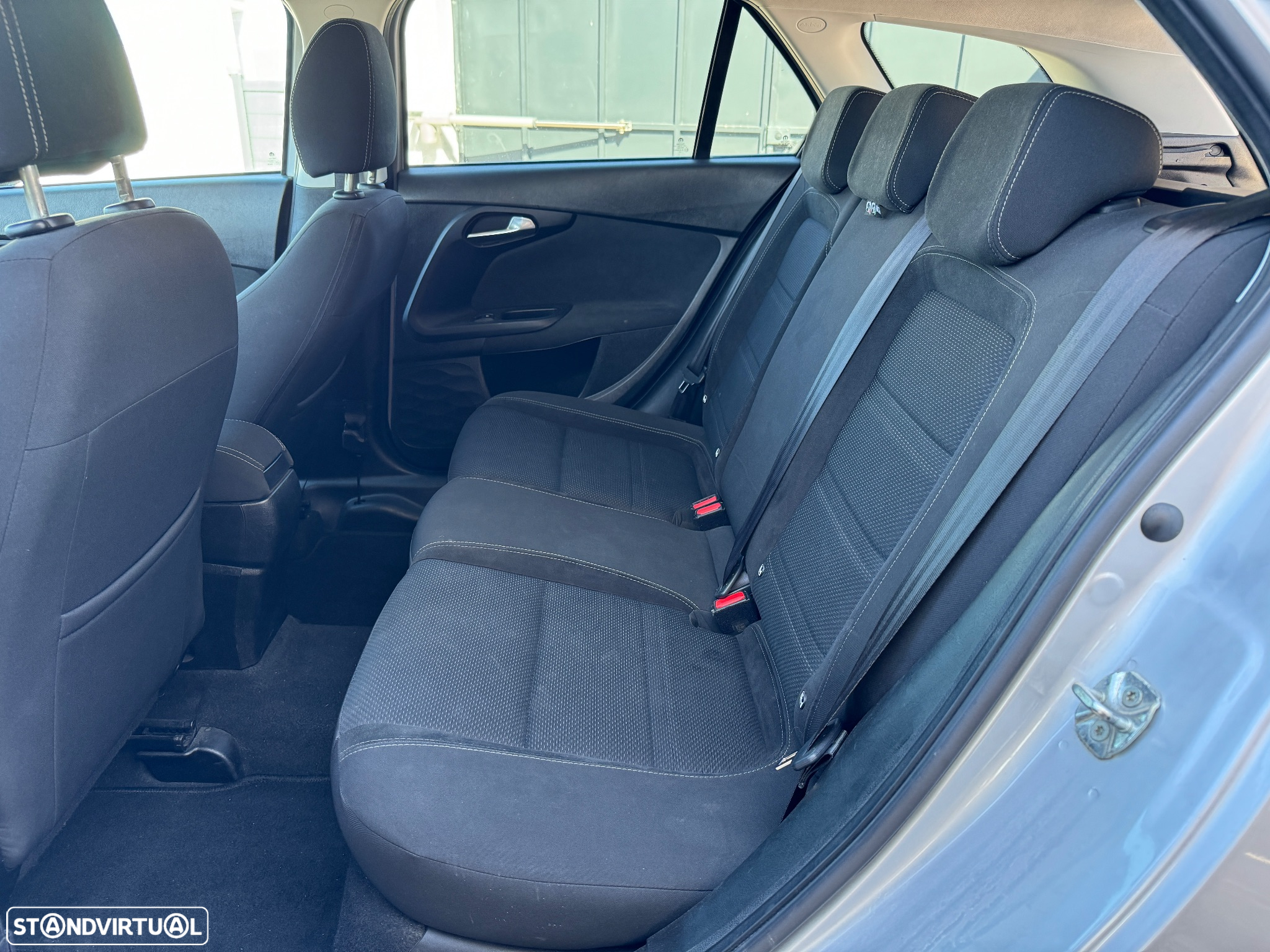 Fiat Tipo Station Wagon 1.6 M-Jet Lounge - 16