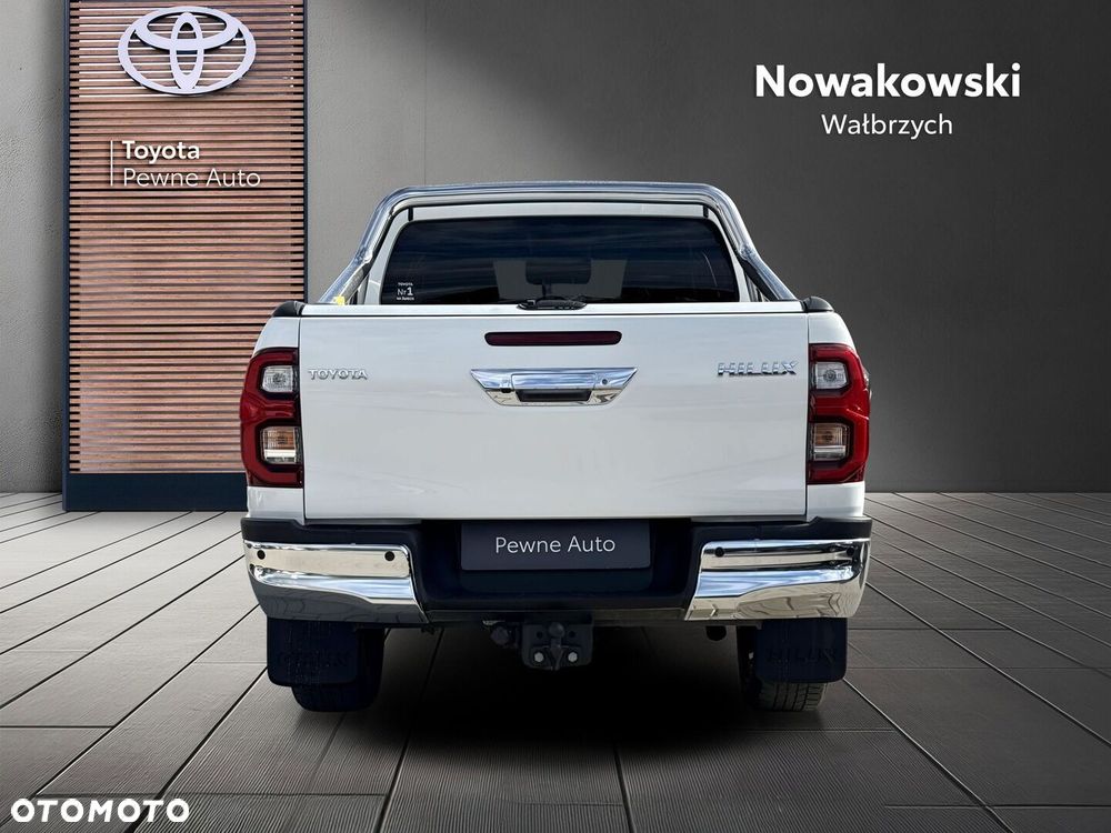 Toyota Hilux 2.8 D-4D Double Cab SR5 4x4 - 7