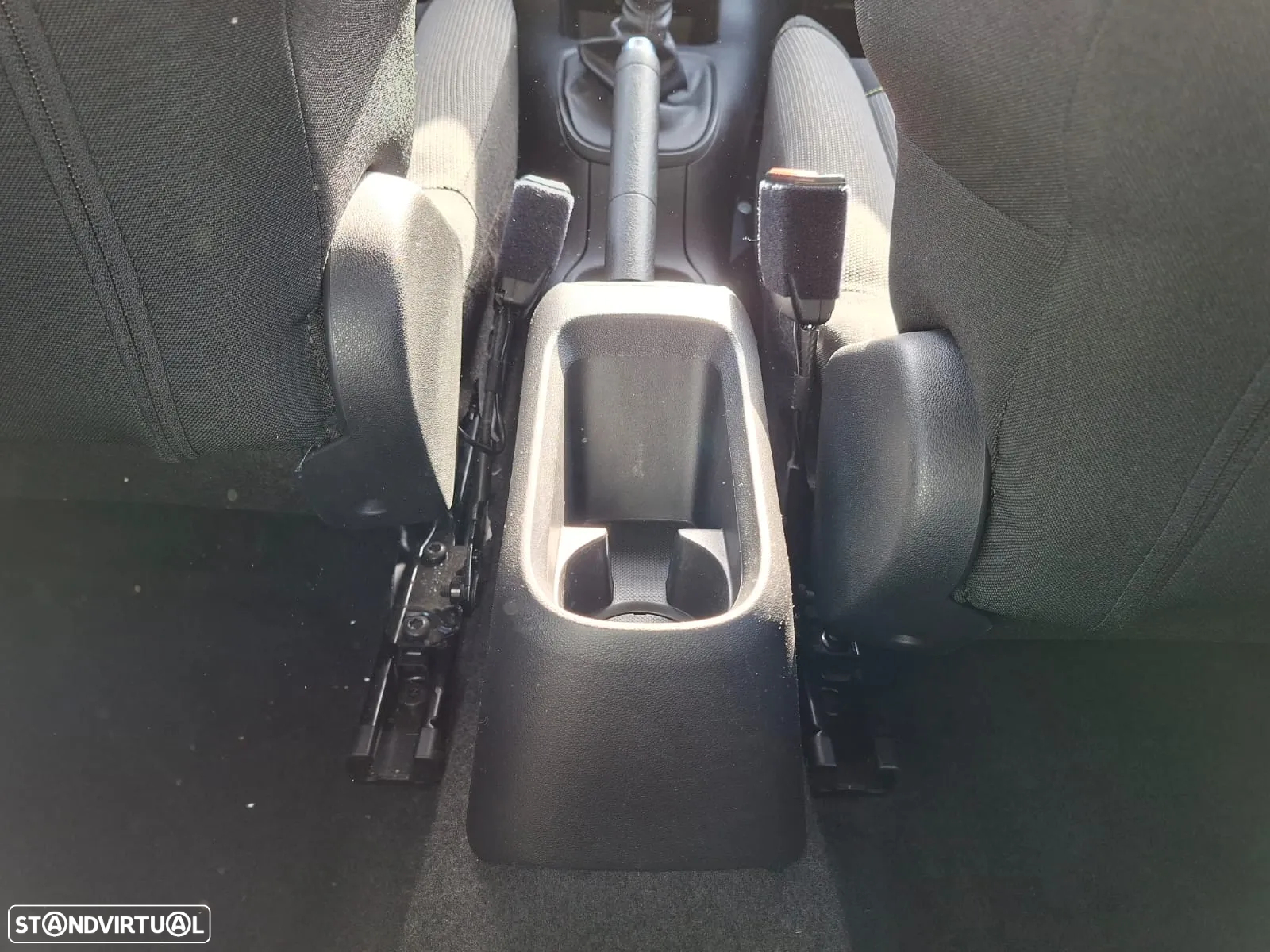 Citroën C3 1.2 PureTech Shine - 23