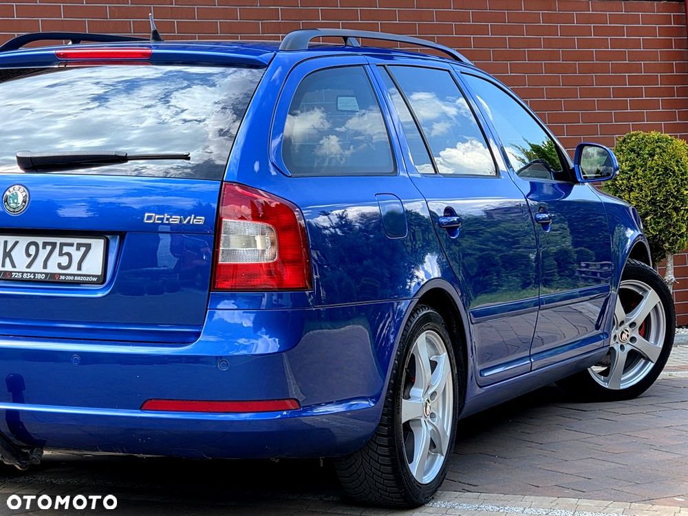 Skoda Octavia 2.0 TDI CR DPF RS - 22