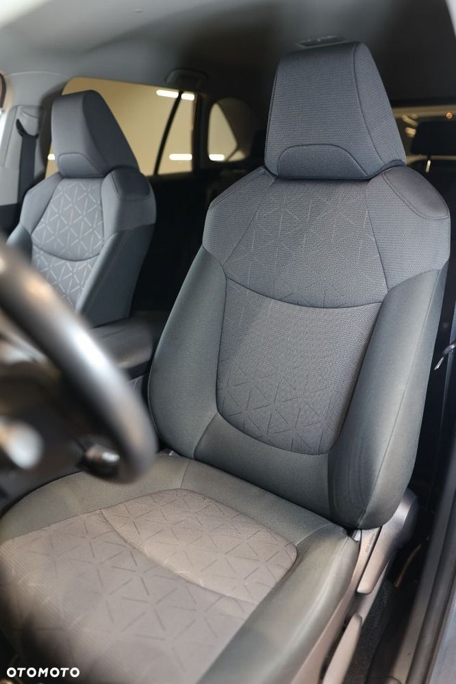 Toyota RAV4 - 10