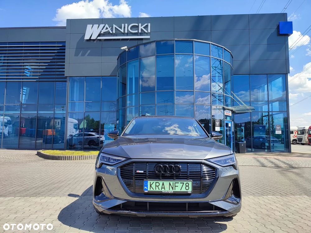Audi e-tron 55 Quattro S Line - 8