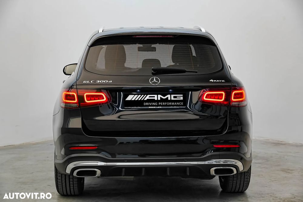 Mercedes-Benz GLC 300 d 4Matic 9G-TRONIC AMG Line - 9