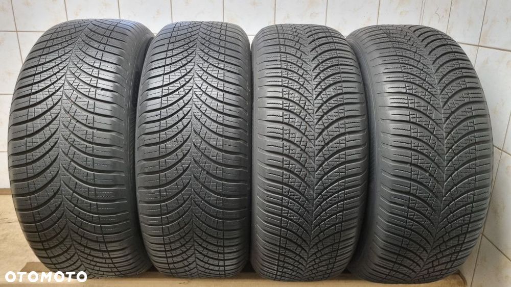 Opony całoroczne 255/60 R18 112V GoodYear Vector 4Seasons Gen-3 SUV - 1