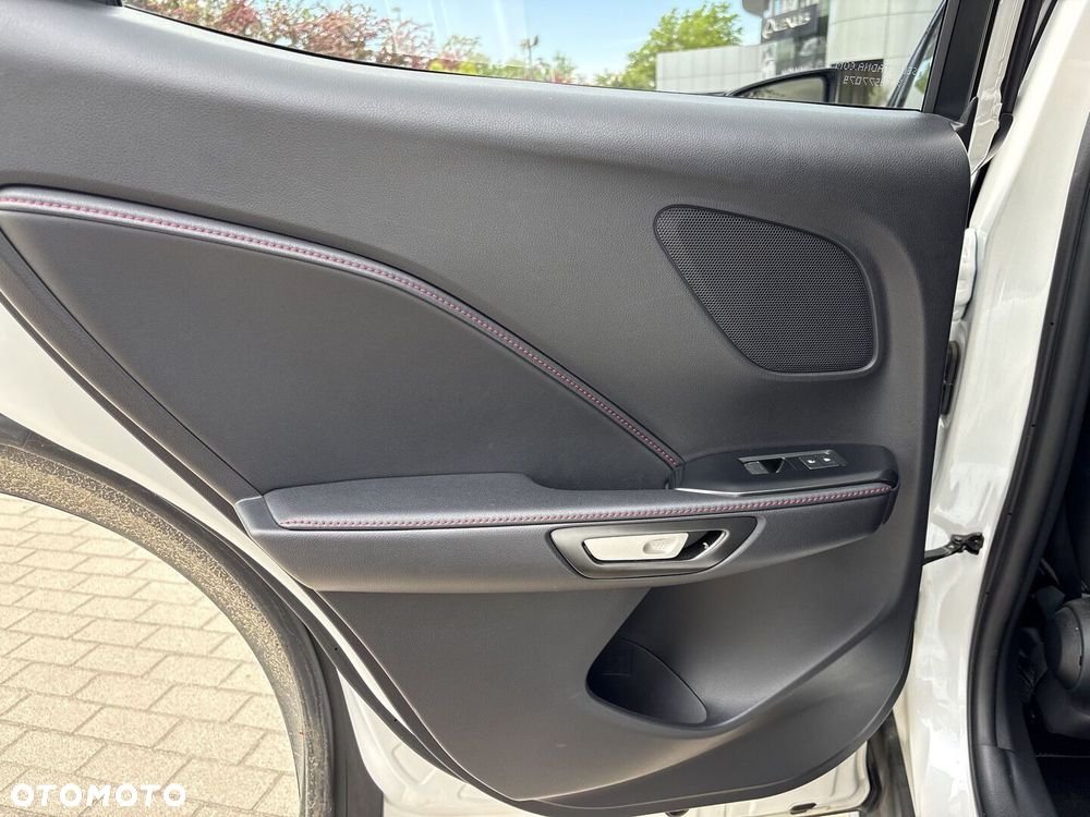 Lexus LBX 1.5 Hybrid Emotion - 14