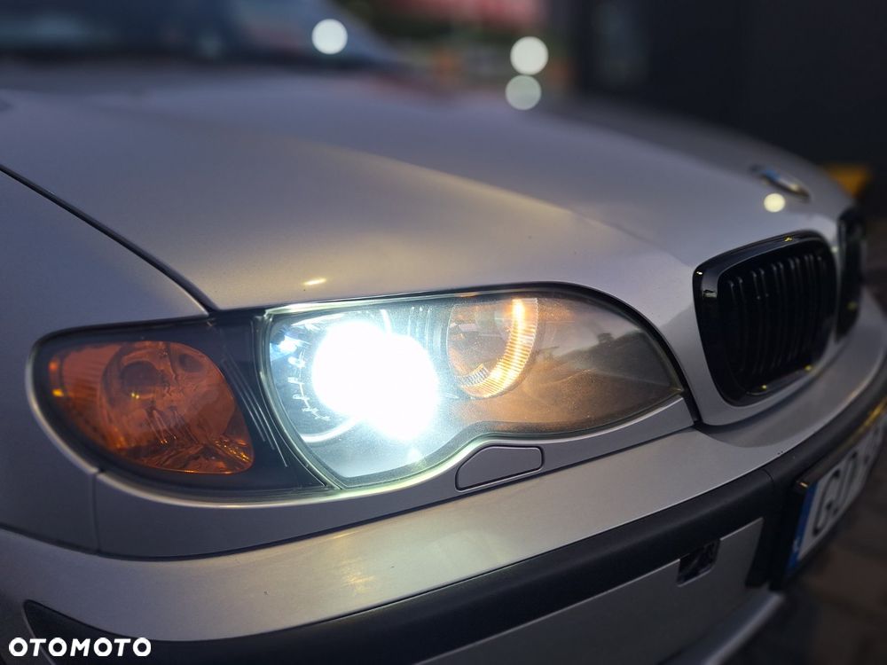 BMW Seria 3 318i - 1