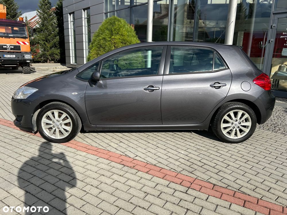Toyota Auris 1.4 D-4D Premium MM - 2