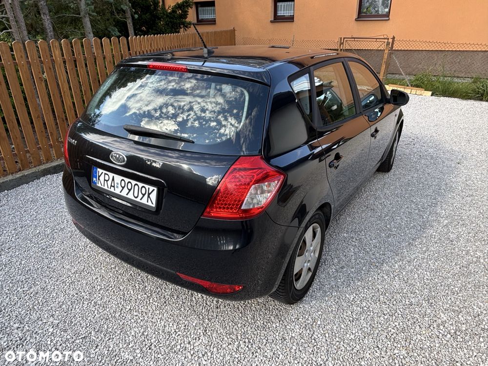 Kia Ceed - 5