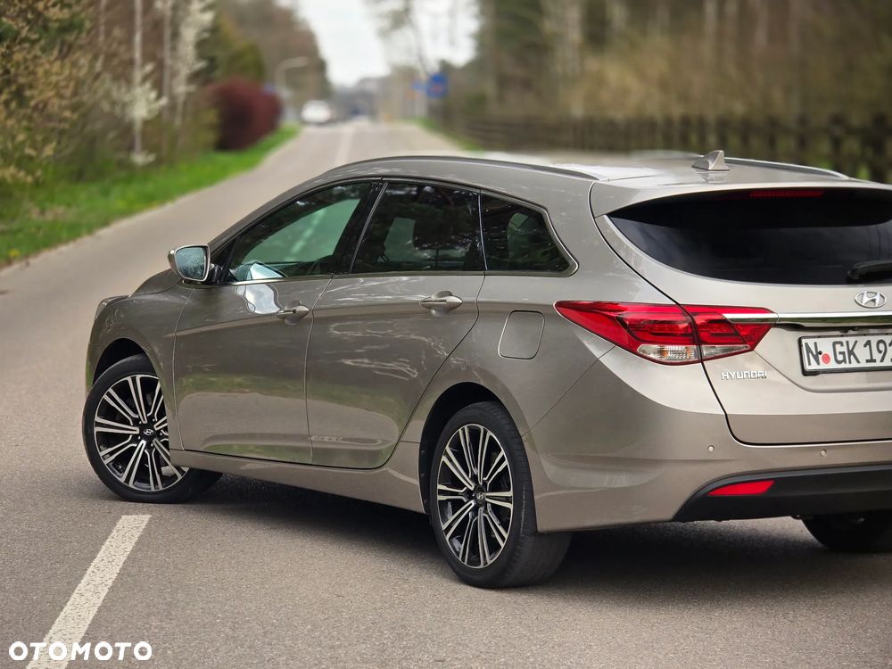Hyundai i40 Kombi blue 1.7 CRDi DCT Premium - 39