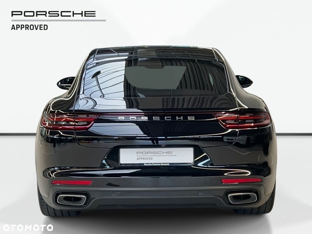 Porsche Panamera 4 - 3
