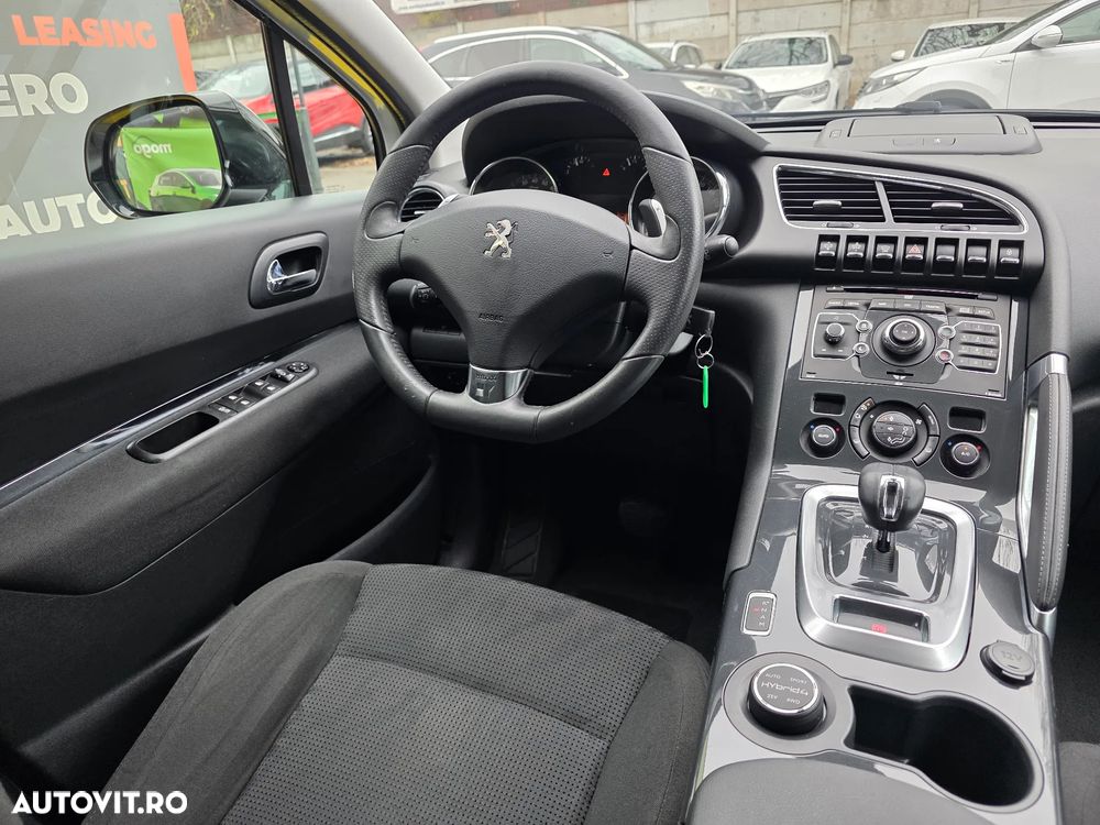 Peugeot 3008 Hybrid4 - 16