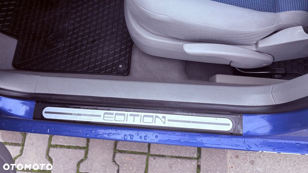 Volkswagen Golf - 22