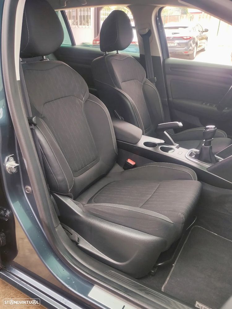 Renault Mégane Sport Tourer 1.3 TCe Limited - 17