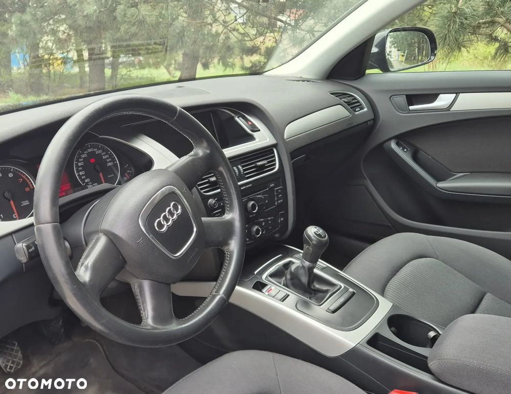 Audi A4 Avant 1.8 TFSI Attraction - 23