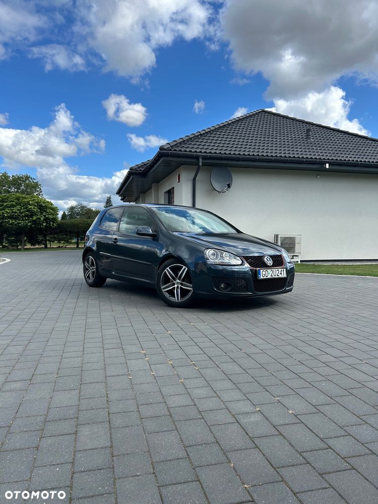 Volkswagen Golf - 1