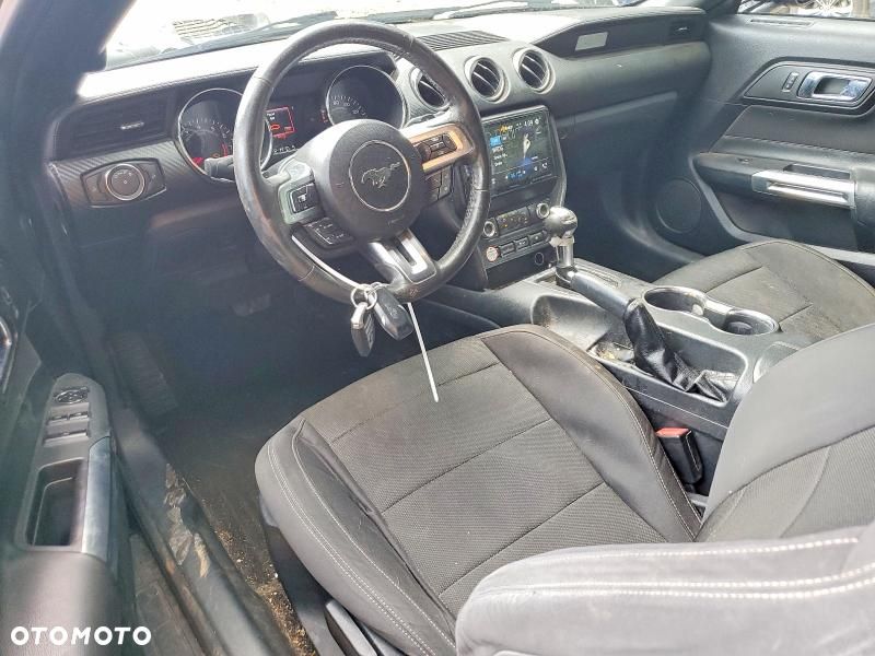 Ford Mustang 3.7 V6 - 8