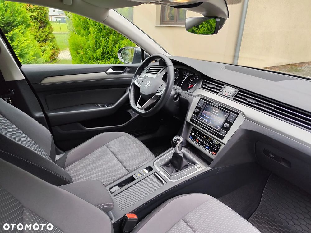 Volkswagen Passat - 6