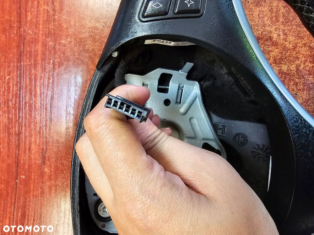 KIEROWNICA MULTIFUNKCYJNA BMW 1 E87 E82 E90 E91 E92 E93 9123289 - 5