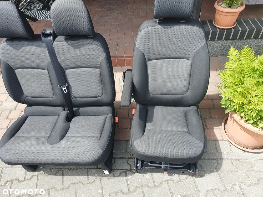 Komplet Fotele Renault Trafic 14+ - 1
