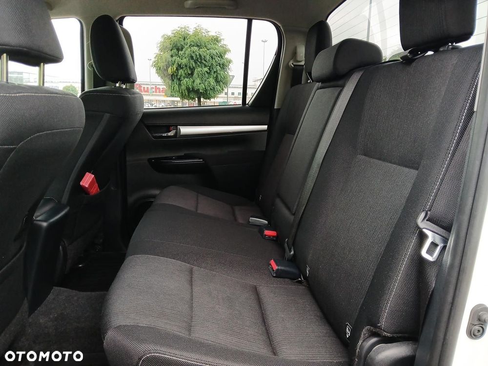 Toyota Hilux 2.8 D-4D Double Cab SR5 4x4 - 20