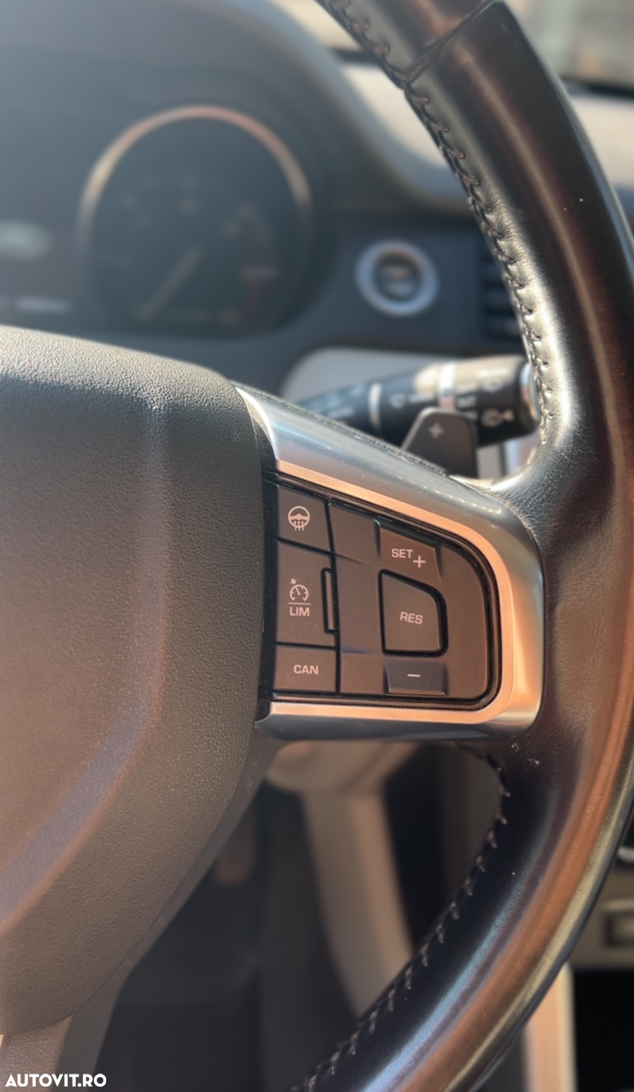 Land Rover Discovery Sport 2.0 l TD4 HSE Luxury Aut. - 11