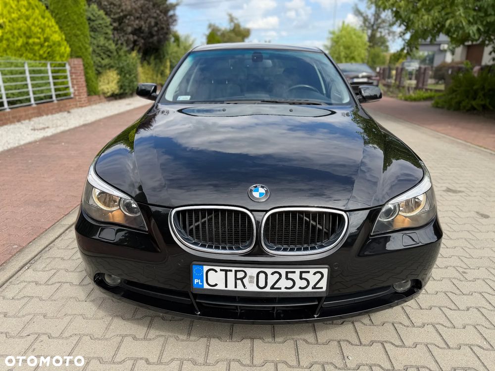 BMW Seria 5 523i - 24