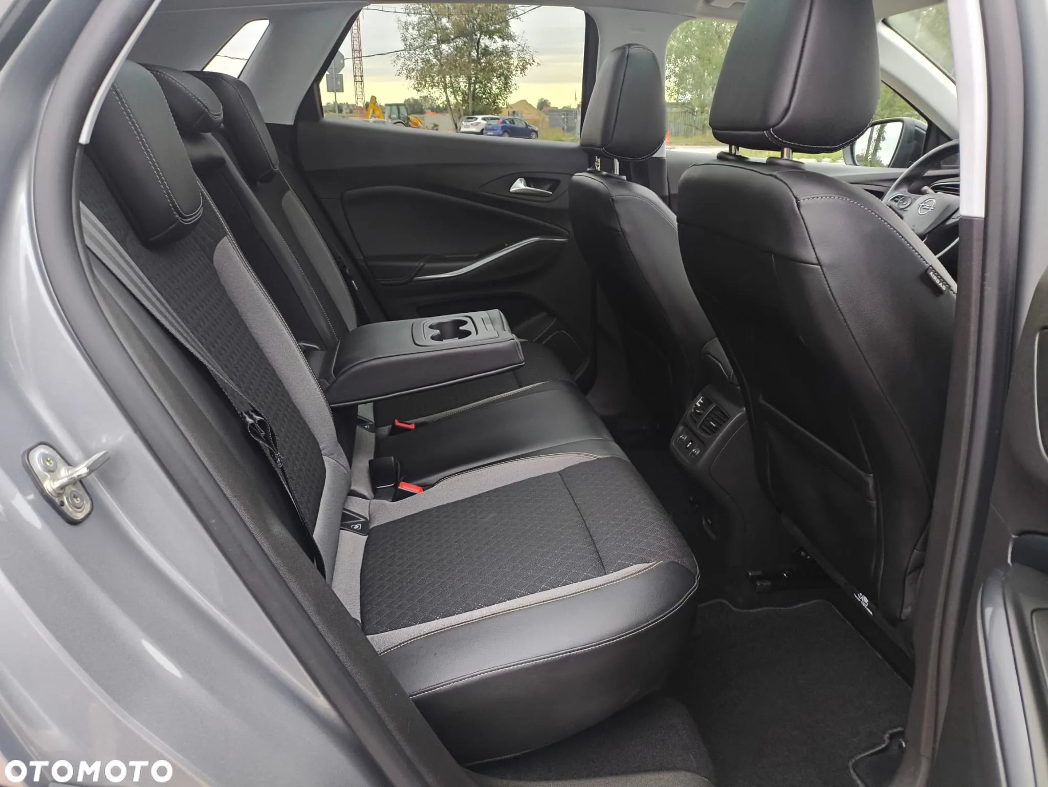 Opel Grandland X 1.5 D Start/Stop Business INNOVATION - 8