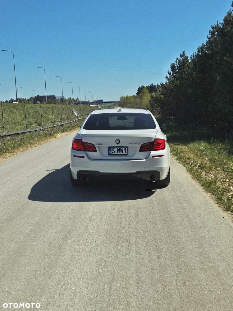 BMW Seria 5 535i xDrive - 12