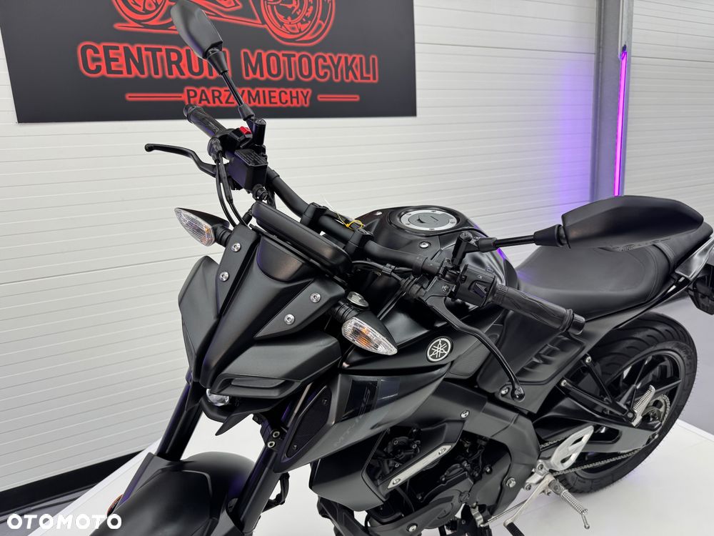 Yamaha MT - 33