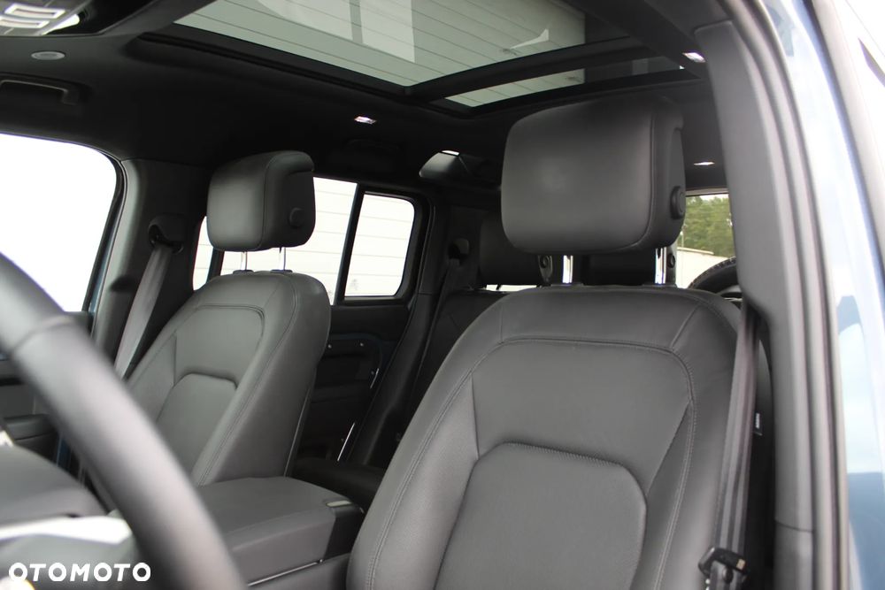 Land Rover Defender - 10