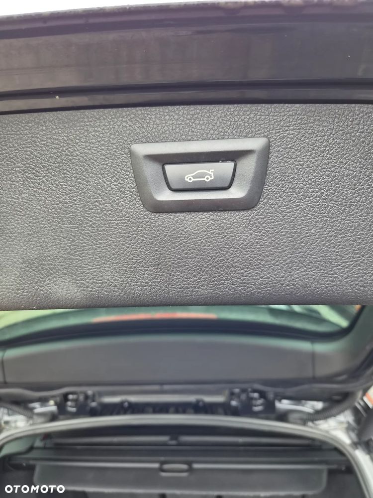 BMW Seria 3 320d xDrive M Sport - 38