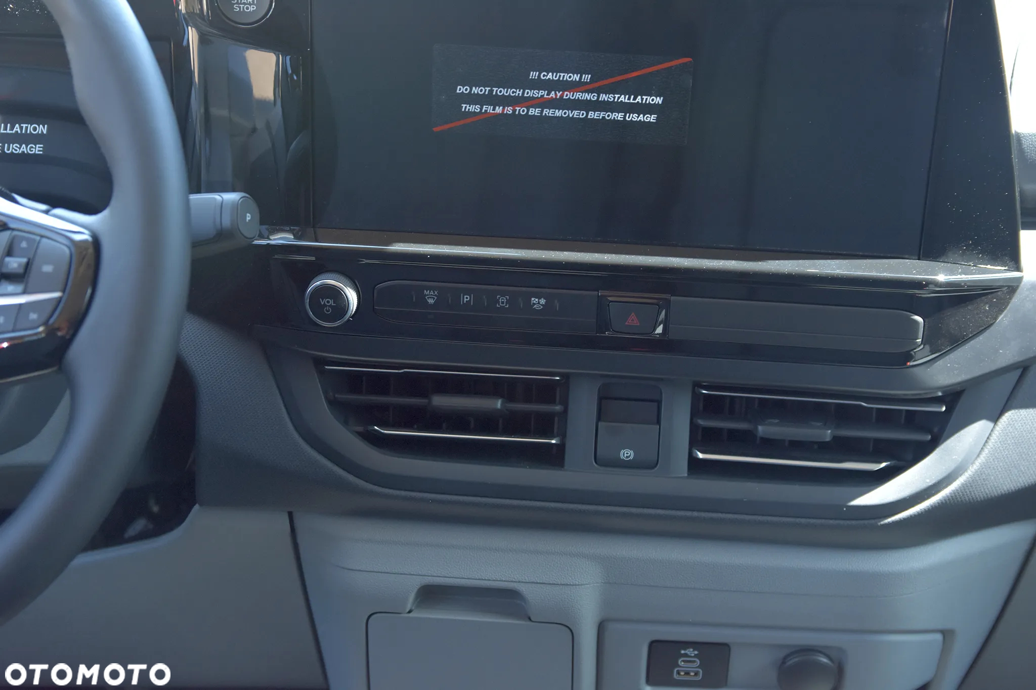 Ford Tourneo Custom 2.0 EcoBlue 320 L2 Titanium - 23