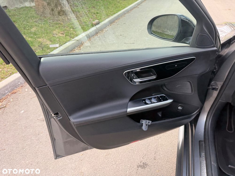 Mercedes-Benz Klasa C 200 9G-TRONIC AMG Line - 11