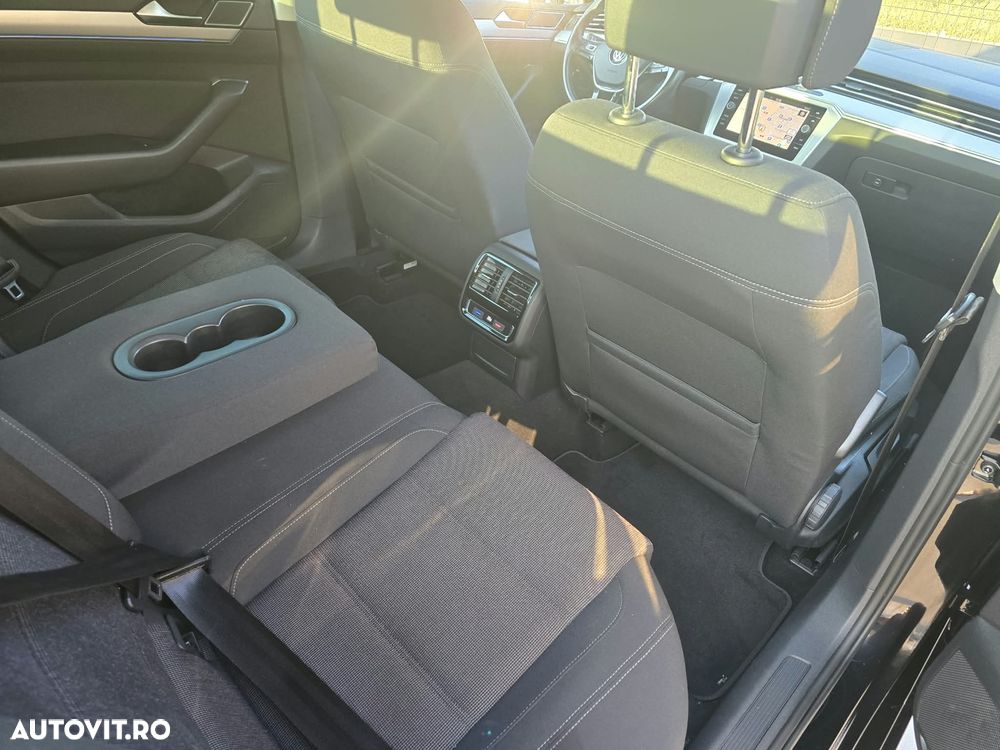 Volkswagen Passat 2.0 TDI DSG Highline - 11