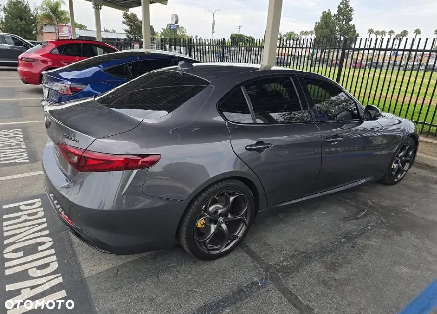 Alfa Romeo Giulia - 3