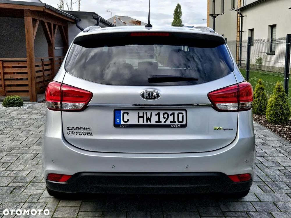 Kia Carens 1.6 CVVT Vision - 11