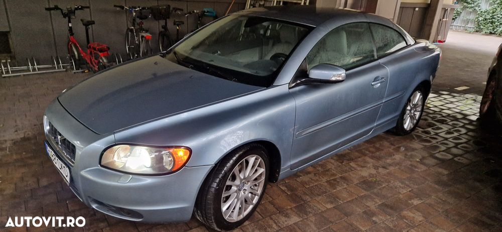 Volvo C70 T5 Momentum - 1