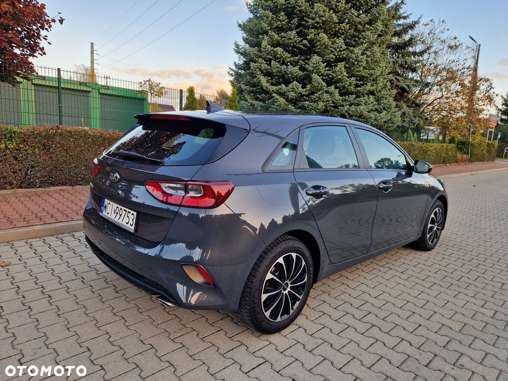 Kia Ceed - 12