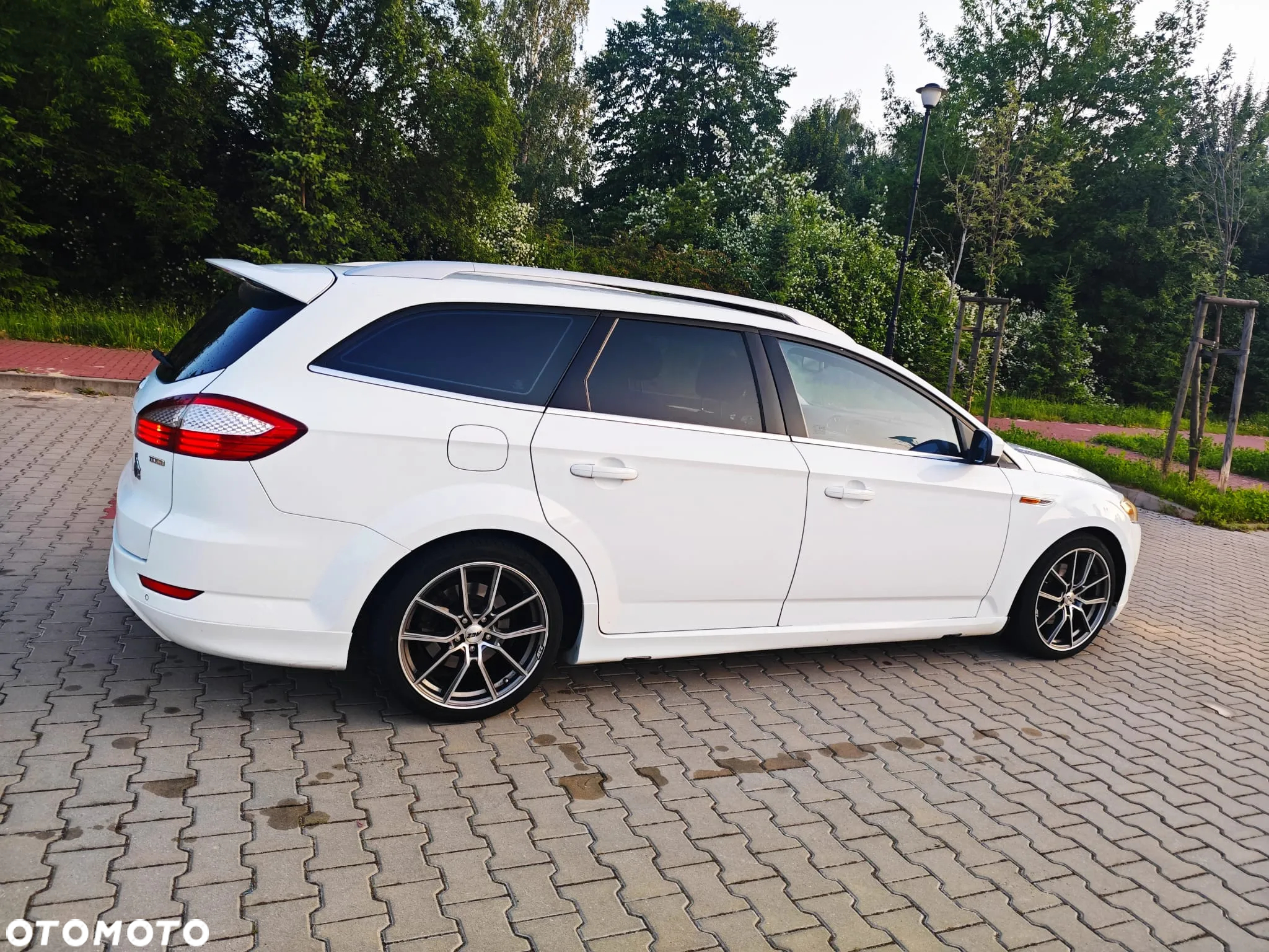 Ford Mondeo 2.0 TDCI ECOnetic Business Edition - 4