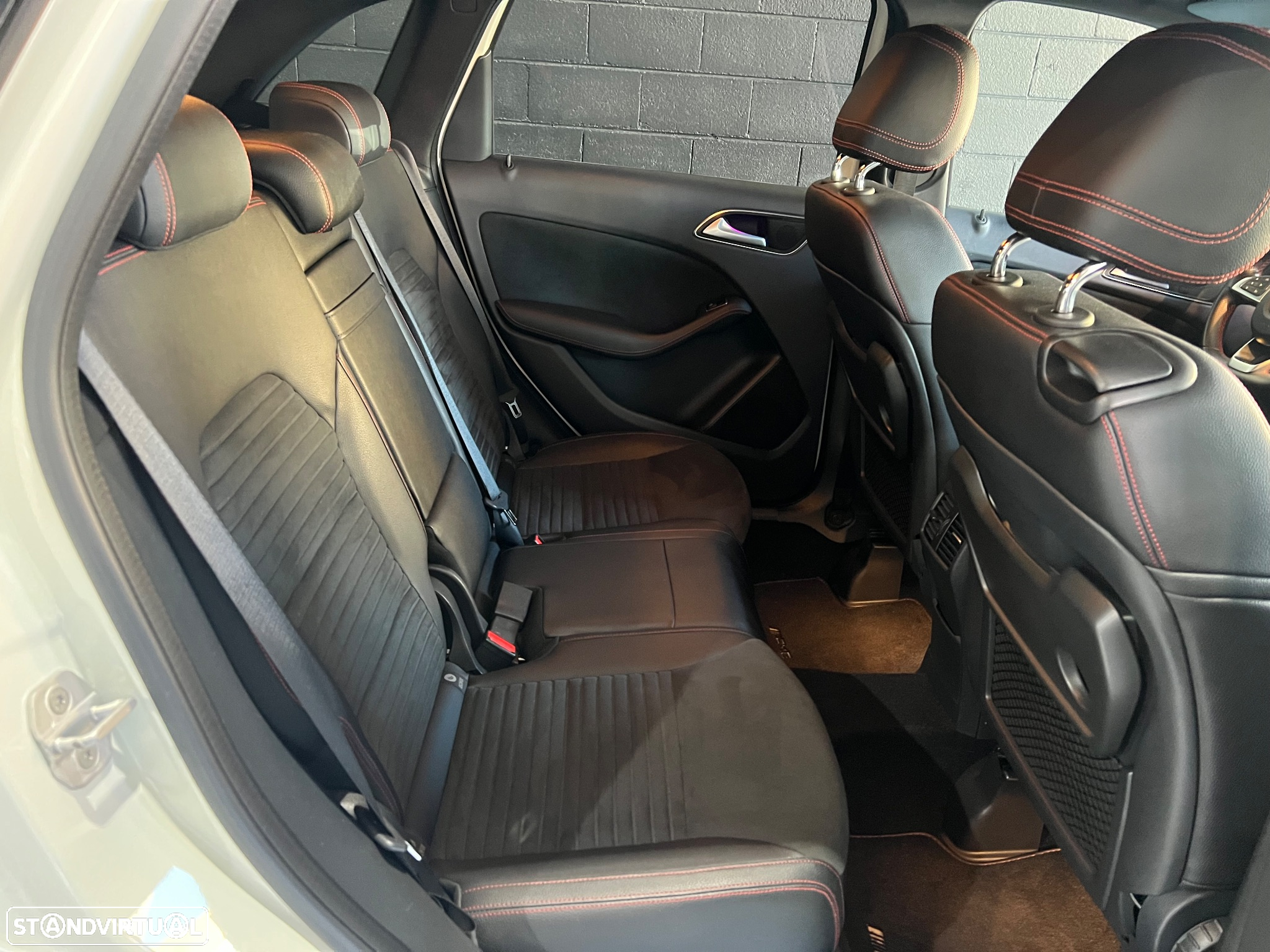 Mercedes-Benz B 220 (CDI) d 7G-DCT AMG Line - 13