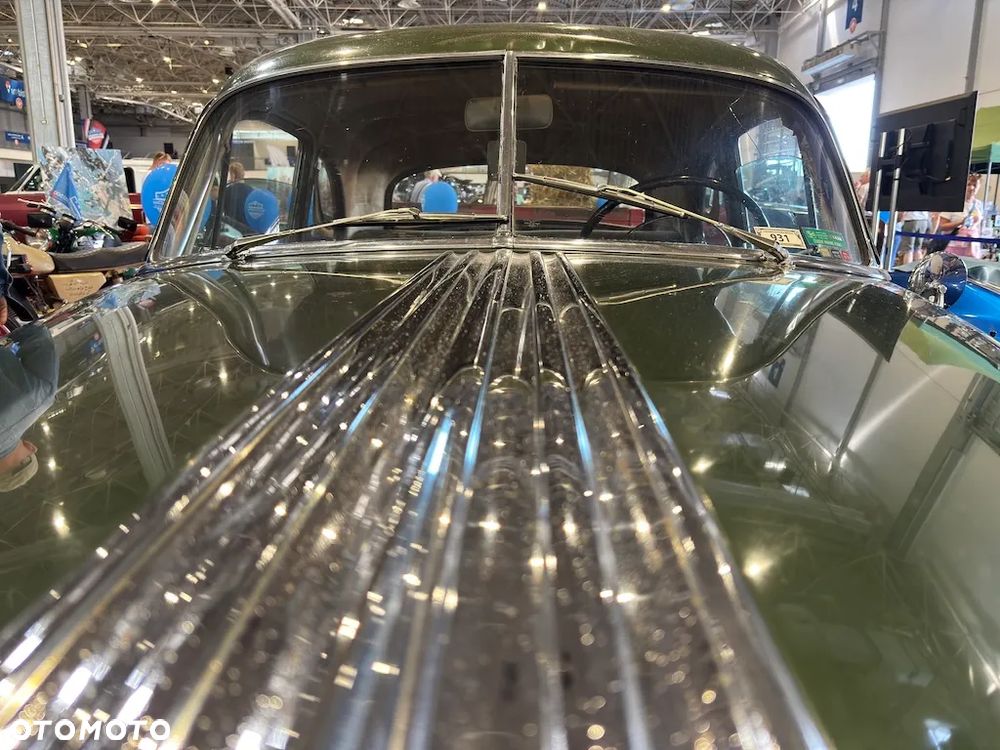 Pontiac Chieftain - 10