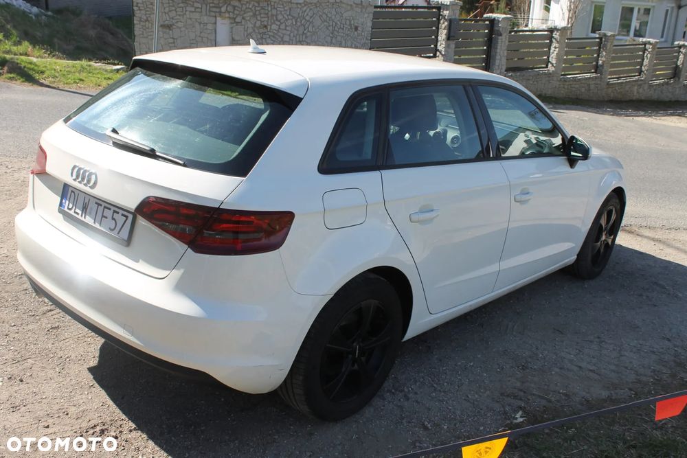 Audi A3 Sportback 2.0 TDI Attraction - 8
