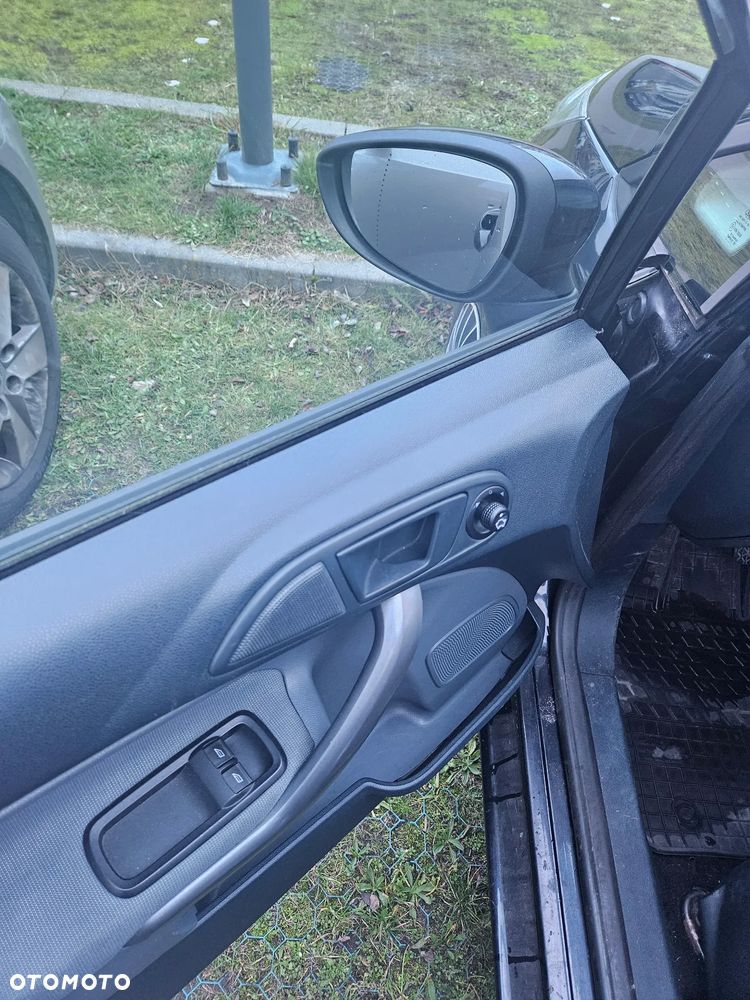 Ford Fiesta 1.25 Ambiente - 10